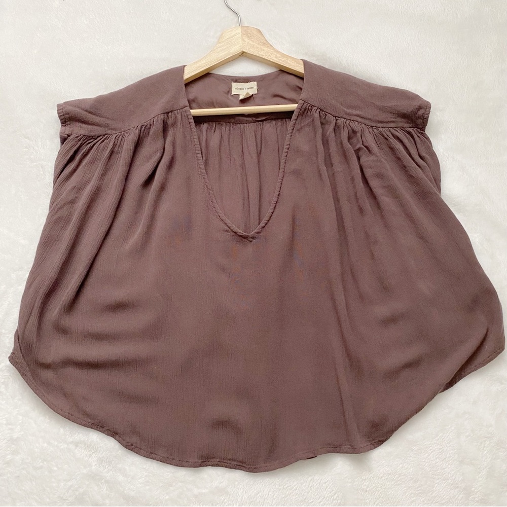 UO Silence & Noise Flowy Dark Mauve V-Neck Cropped Top